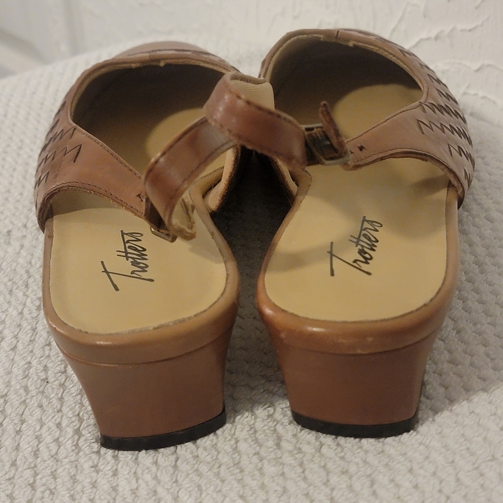 Trotters Women's Slingback Pumps Size 9.5 - Picture 3 of 5